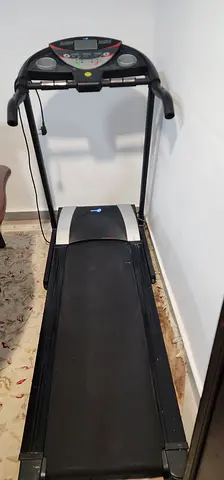 Used Treadmill in excellent Working Condition — Compact Home Runner