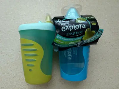 Tommee Tippee Blue / Green Easy Drink Beaker BRAND NEW with spare beaker