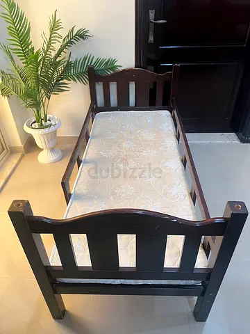 سرير أطفال
