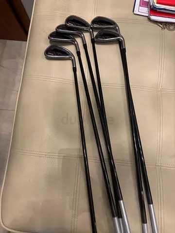 Used set of Callaway golf irons (clubs 5 iron - PW ) - good condition