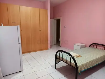 Specious bedspace available for Indian working ladies near DAFZA metro (Al qusais1)