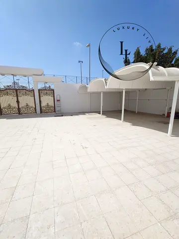 LUXURY VERY BIG7 BHK VILLA JUST 130K TWO PORTIONS TWO KITCHENS COURT YARD AREA READY TO MOVE
