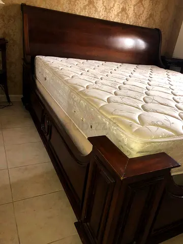 RALPH LAUREN SOLID MAHOGANY KING SIZE BED
