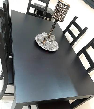 Extendable dining table with chairs IKEA like new
