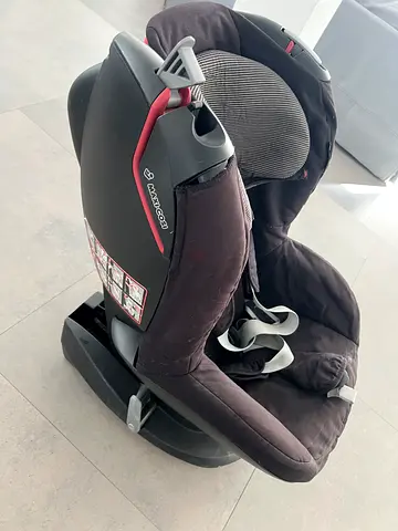 Maxi-Cosi Infant Car Seat (Used) - Comfortable  Secure