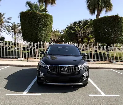 KIA SORENTO 2016 GCC, FULL SERIVCE HISTORY, 2 FULL OPTION WITH COOL &amp; HEATED SEATS