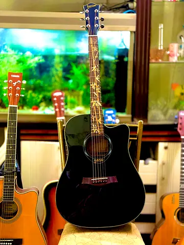 Guitar acoustic for sale