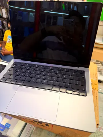 Macbook pro 2023 end M.3 Chip