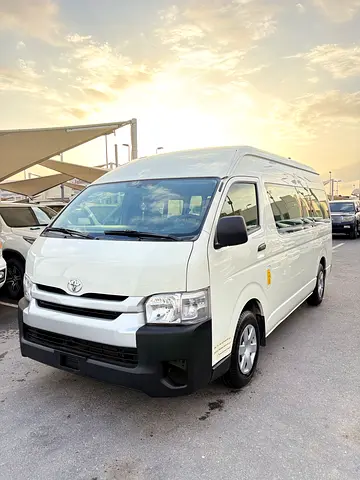 Toyota Hiace GL 2017 GCC Specs - Well Maintained