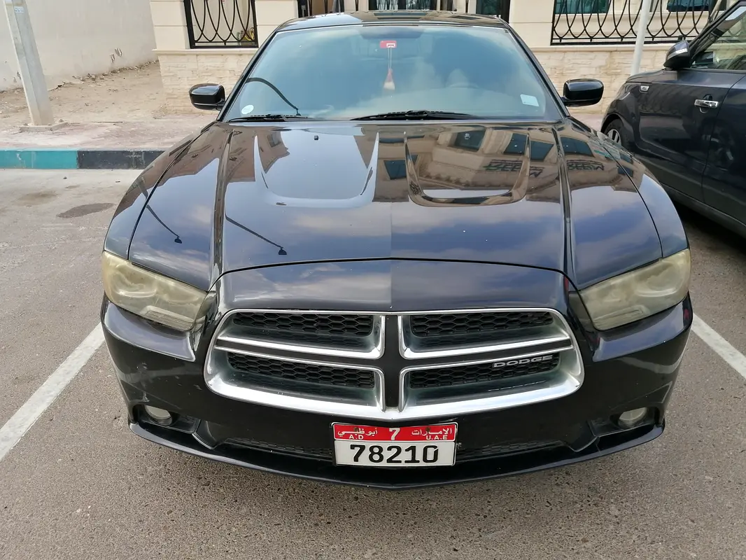 Dodge Charger 2012 — photo 1 of 7
