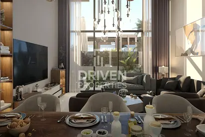 Single Row | High Ceiling | Unique Layout
