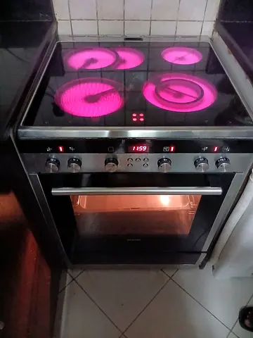 Siemens 4 Hobs Electric cooker 60by60