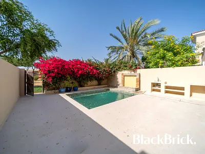 Luxury Renovated Villa | Pool | Burj ViewDXB