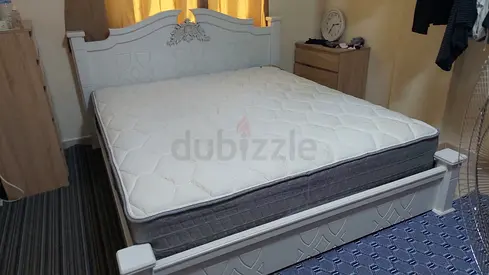 King Size Beed With Matras