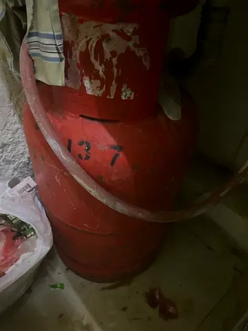 Empty gas cylinder