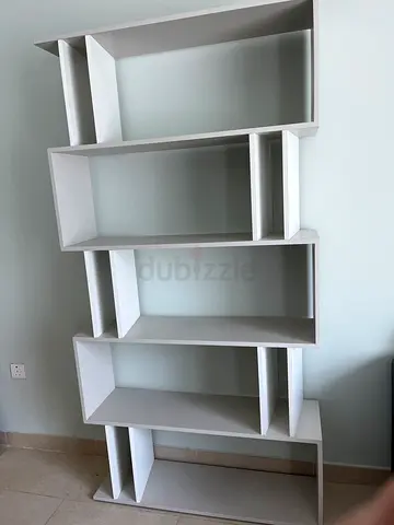 Modern Wall-Mounted Display Shelves — White Modular Unit