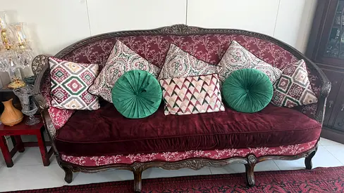 Traditional Sofa Set + cushions