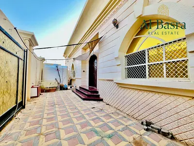 Specious & Renovated| Separate Entrance| Free W/E