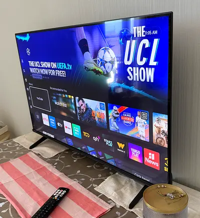 Hisense 43 inch Smart TV, Model E6N  Under warranty