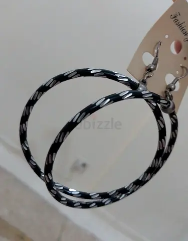 Hoop earrings good for casual and fancy look