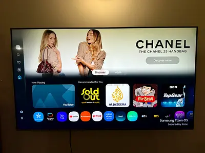 Samsung 65 Smart QLED TV - Excellent Condition