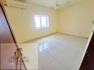 بالقرب من مركز تجاري ضخم! شقة رائعة بغرفتي نوم وقريبة من المدخل! موقع مثالي! سعر مناسب! في الرمز البريدي 32999