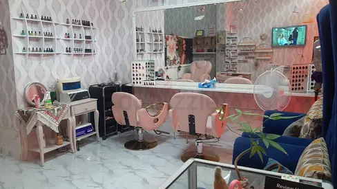 Ladies Salon with Moroccan bath for sale