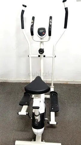 Elliptical trainer - Compact and space saving