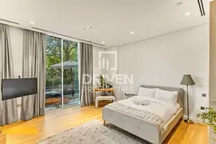 Broad Unit with Terrace | Community View