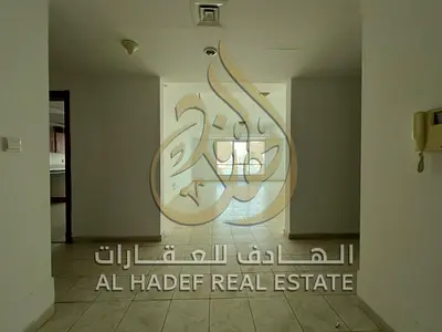 إطلالة بحر أمامية — غرفتين وصالة مع غرفة خادمة في المجاز 3 بسعر قوي