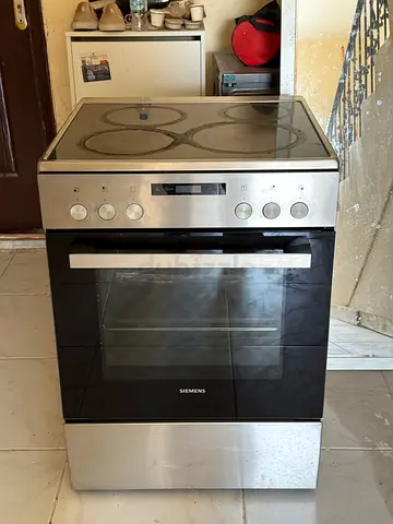 SIEMENS ELECTRIC COOKING RANGE FOR SALE