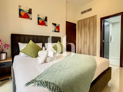 Fully Furnished 1 Bedroom | Canal View |