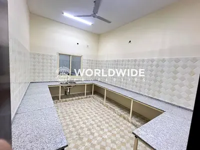 جاهز للسكن: ٨٠ غرفة متاحة للإيجار | ٢٥٠٠ درهم إماراتي | منطقة الجرف الصناعية