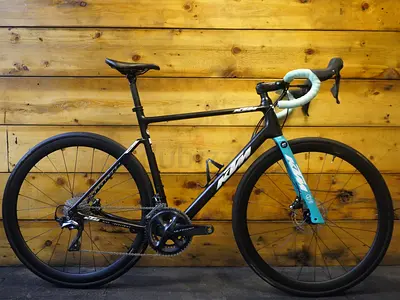 KTM Revelator x Men In Glaz Road Bike