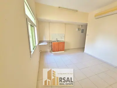 Specious Studio/Family Building/Open Kitchen/Near Ambassador School
