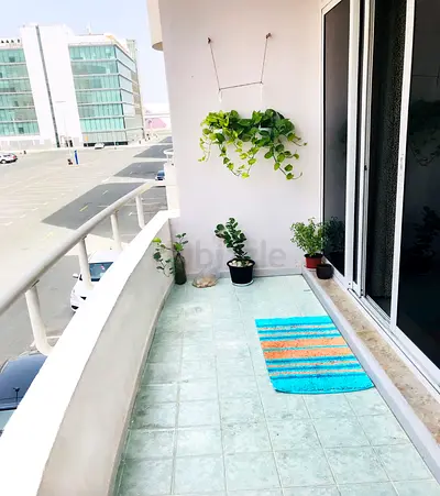 Bed Space Available in Al Barsha1