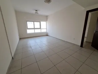 SPACIOUS ONE BEDROOM APARTMENT WITH BALCONY