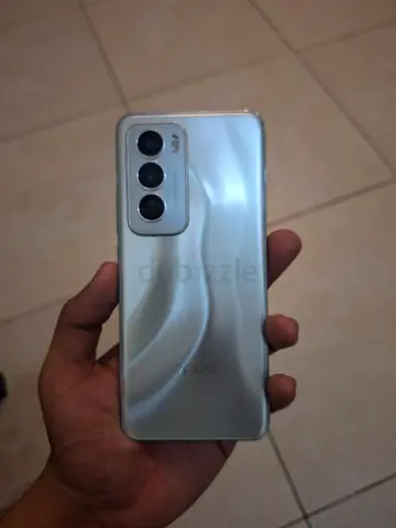 Oppo Reno 12 5g 512gb 12Gb RAM   Skull Candy ANC Rail Earbuds