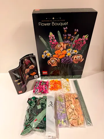 LEGO Botanical Collection Flower Bouquet (10280) - Excellent condition, used once
