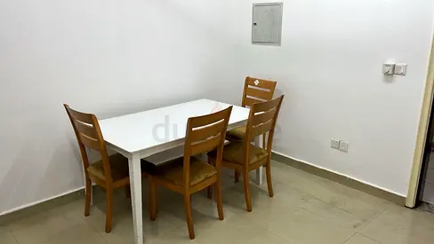 White rectangular dining/working table – sturdy, used