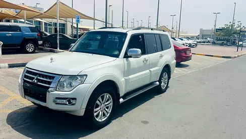 Mitsubishi Pajero GLS Top 5 Door 2016 - GCC Specs - Well Maintained
