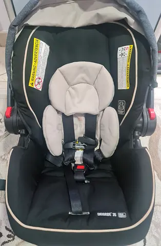 Baby car seat (infant carrier) - used, great condition