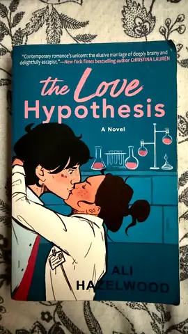 The Love Hypothesis by Ali Hazelwood