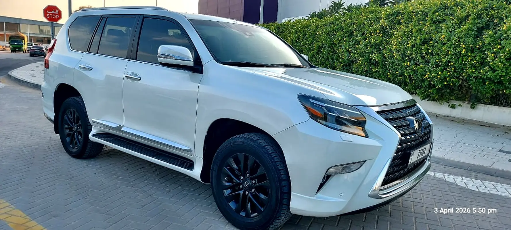 Lexus GX-Series 2022 — photo 1 of 10
