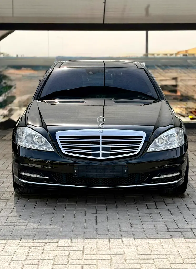 Mercedes-Benz S-Class 2008 — photo 1 of 18