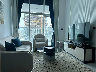 Elegant 1-Bedroom Furnished | Spacious Lounge
