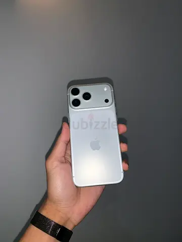 iPhone 17 Pro Max – 256GB Silver