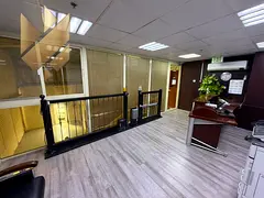 Warehouse in Industrial Area 13 - Area: 6,500 sq. ft. - Includes equipped offices - Power: 16 kW - B