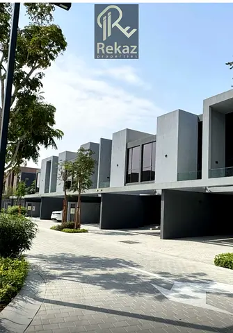Ready to Move | 2BR TH+Maids | Prime Location | 120k