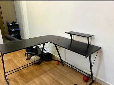 L-SHAPE GAMING DESK